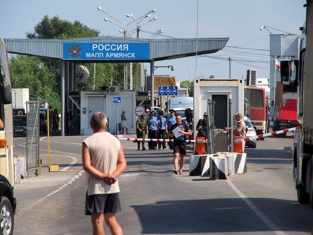 Оккупанты перекрыли админграницу с Крымом еще одним КПП