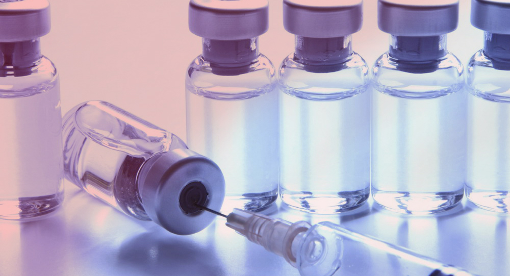 Ложись и умирай: в «ЛНР» нехватка вакцин, а «гумконвои» разворовывают