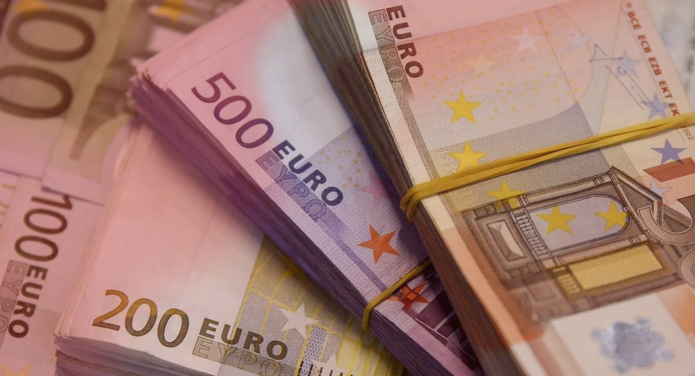 Евростат озвучил зарплаты в странах Евросоюза