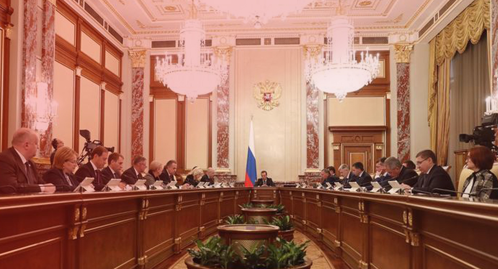 Змінюють систему: Уряд РФ подає у відставку