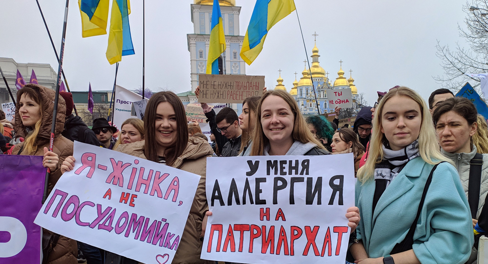 «Кухня, мода – не свобода»: у Києві відбувся Марш жінок 2020 (ФОТО)