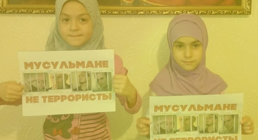 Фигурантов бахчисарайского «дела крымских мусульман» «суд» в Крыму оставил под арестом до августа