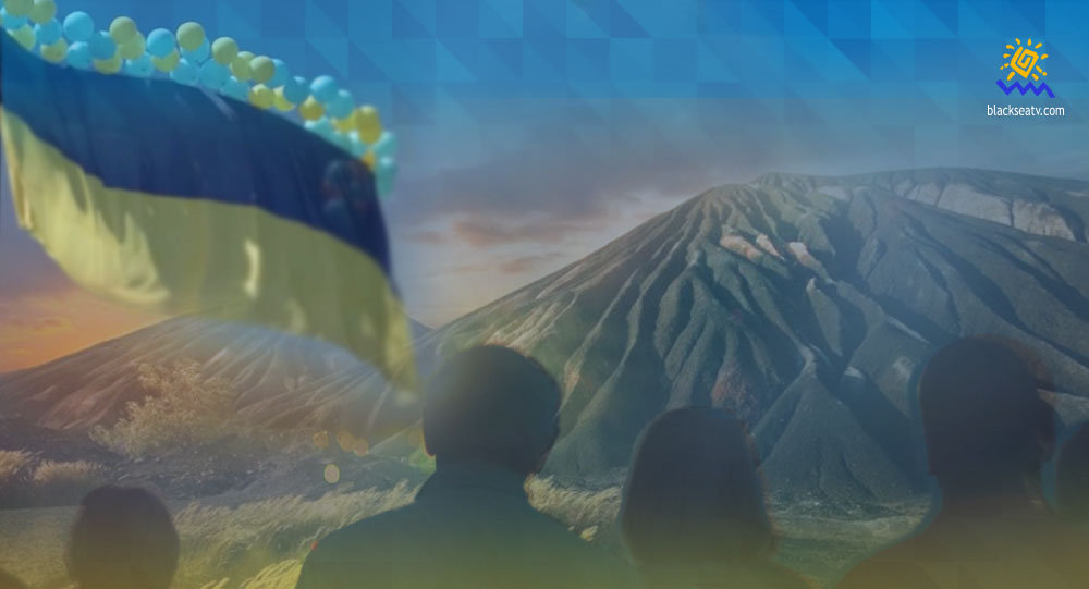 Без масових заходів, але з прапором України в Донецьку: Як Донбас відзначив День Конституції