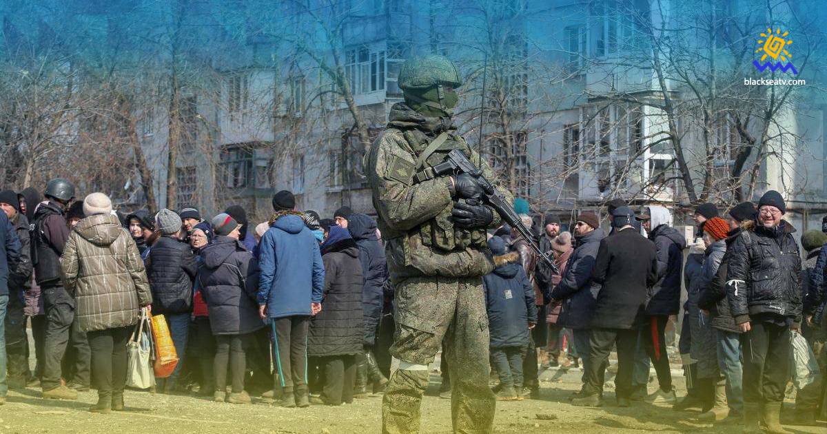 Загарбники вилучають особисті документи, друкують «бюлетені»: ситуація в захоплених окупантами регіонах України
